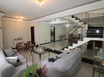Casa de 3 quartos, Curitiba · CASA NO PORTÃO RESIDENCIAL LINDA IMPECAVEL
