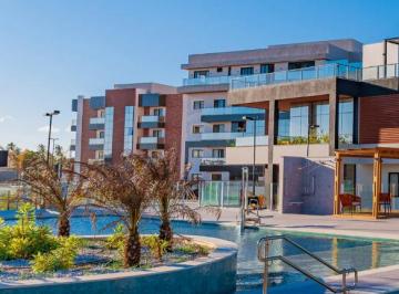 Apartamento · MARAVISTA HOME BEACH - AP FRENTE-MAR de ALTO PADRÃO - INVESTIMENTO EM BEM-ESTAR