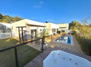Piscina e hidromassagem · Casa térrea à venda no condomínio Vila Hípica II em Vinhedo - SP