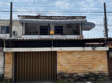 Casa · 104m² · 3 Quartos · 1 Vaga · Duplex reformado no Janga - porcelanato e cozinha planejada - 4 quartos - financia