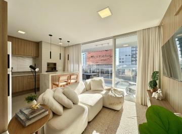 Apartamento · 93m² · 2 Quartos · 1 Vaga · Apartamento mobiliado e decorado, 2 quartos(sendo 01 suíte), com Terraço, no bairro Navegantes, em C