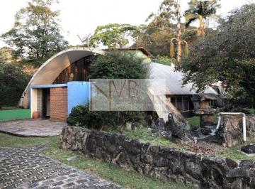 Casa · 253m² · 4 Quartos · 3 Vagas · Casa Bernardo Issler: Um Ícone da Arquitetura Brasileira no miolo da Granja