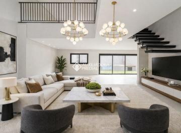 Casa · 361m² · 4 Quartos · 6 Vagas · Casa duplex à venda com 4 suítes e piscina ao lado do parque Barigui