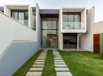 Casa de 3 quartos, Fortaleza · Casa com 134m² de área construída de 3 quartos e 3 garagens em São Bento para venda