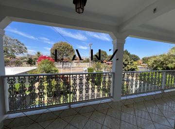 Casa de 5 quartos, Santa Maria · Aceita permuta, veja descrição. Sobrado à venda no Residencial Santos Dumont
