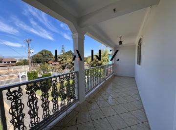 Casa de 5 quartos, Santa Maria · Aceita permuta, veja descrição. Sobrado à venda no Residencial Santos Dumont