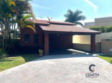 Casa · 380m² · 3 Quartos · 4 Vagas · Casa Térrea Reformada com Quintal Amplo e Excelente Distribuição - 3 DORMS