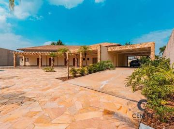 Casa · 688m² · 4 Quartos · 7 Vagas · Seu Novo Lar! Linda Casa Térrea com Piscina, Jardim e 4 Suítes -- Reformada
