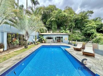 Casa · 692m² · 3 Quartos · 4 Vagas · Incrível casa contemporânea com vista, piscina aquecida e suíte master plus
