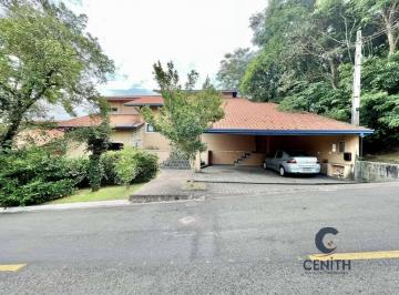 Casa · 625m² · 5 Quartos · 5 Vagas · Residência Completa com 5 Dorms, Varanda Gourmet, Cercada por Natureza!