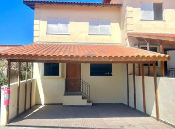 Casa · 130m² · 3 Quartos · 1 Vaga · Casa com 3 dormitórios/1 suíte com Planejados, Venda/Locação - Granja Viana