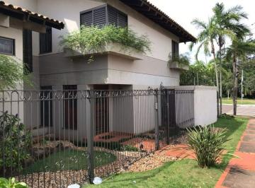 Casa · 335m² · 2 Quartos · Sobrado Amplo em Localização Estratégica
