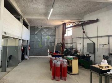 Comercial · 670m² · 2 Vagas ·  Galpão Ótima Localização no Bairro Jardim Esperança - Mauá - Com Fácil Acesso para o Rodo Anel Mári