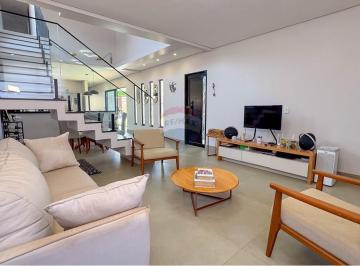 Casa · 272m² · 3 Quartos · 2 Vagas · Casa com 3 quartos sendo 2 suites no Residencial Dhama I, Cidade Ocidental