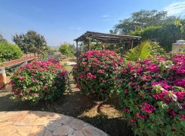 Casa · 350m² · 3 Quartos · 4 Vagas · Casa para locação com 3 dormitórios sendo 1 suíte - Condomínio Portal dos Lagos 
