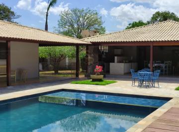 Casa · 1600m² · 4 Quartos · 8 Vagas · CHÁCARA DE 1.600m² À VENDA NO CONDOMÍNIO VILLAGE BANDEIRANTES 1