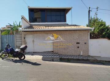 Casa · 180m² · 2 Quartos · 3 Vagas · Oportunidade! Conjunto de 03 casas independentes de 02 quartos com suíte no Bom Retiro - Betim/MG