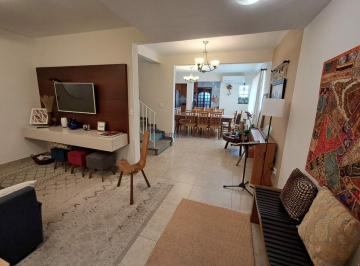 Casa · 276m² · 4 Quartos · 2 Vagas · Casa à venda no Jabaquara com 4 quartos e 2 vagas.