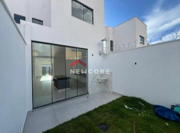 Casa · 100m² · 3 Quartos · 2 Vagas · Casa em Rua Dinarte José Pereira - Novo Mundo - Uberlândia/MG