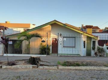 Casa · 99m² · 3 Quartos · 4 Vagas · Casa ampla de  3 dormitórios no Bairro Patronato.