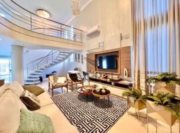 Sala de estar · Casa com 3 suítes à venda no Golden Park, 294 m² - Itoupava Central - Blumenau/SC