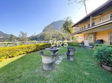 9e4d6132ff19f9e025cb6b2d3ebd9e6899facdfd · Casa com 5 dormitórios à venda, 517 m² por R$ 3.000.000,00 - Carlos Guinle - Teresópolis/RJ