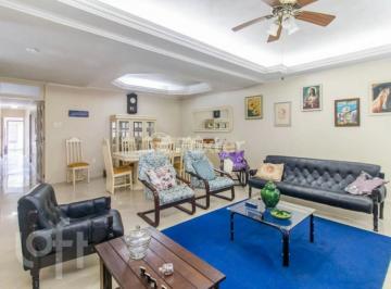 fdaafec4 · Casa, 3 dormitórios, 150 m², em Teresópolis