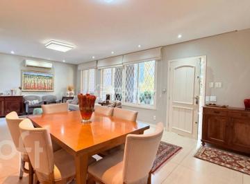 9514555c · Casa, 3 dormitórios, 205 m², em Petrópolis