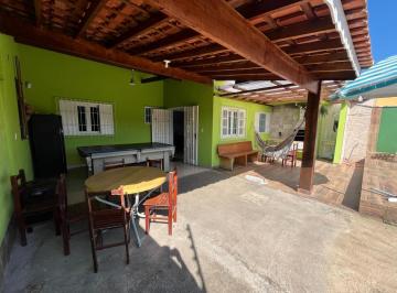Casa de 3 quartos, Itanhaém · Casa a 800 metros do mar e com piscina e escritura