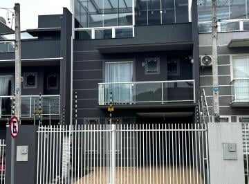 Casa de 3 quartos, Curitiba · Sobrado Triplex Uberaba Excelente Localização