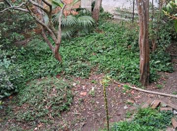 Terreno de 3 quartos, Curitiba · Uberaba excelente terreno para construção de Sobrados ( contém casa 90m² )