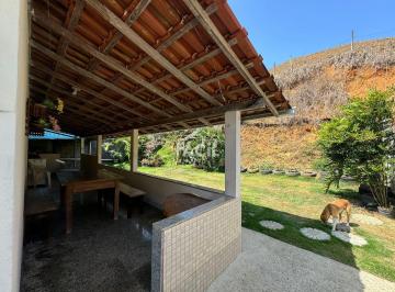 Casa · 240m² · 5 Quartos · 2 Vagas · Conforto e Tranquilidade nas Montanhas – Casa Duplex em Vila Esperança, Varge...