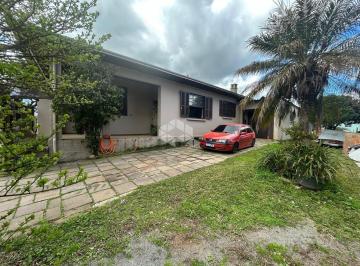 Casa · 531m² · 4 Quartos · Casa em terreno de esquina no bairro Planalto