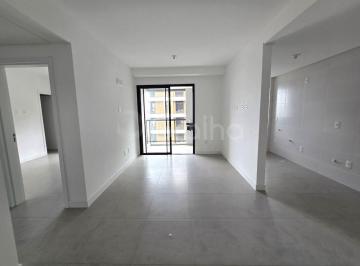 1 · Apartamento de 69m² com 2 suítes no Centro