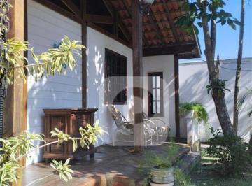 Casa · 210m² · 4 Quartos · 2 Vagas · Vargem Pequena Chalé 4 Suítes 210 m² mais Edícula 2 vagas
