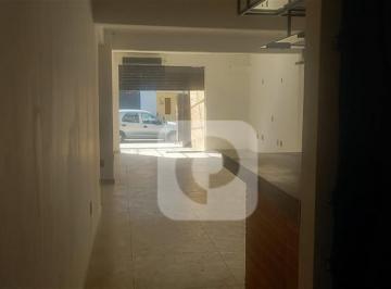 Comercial · 176m² · 2 Vagas · Taquara  Lojão  176 m2 á Venda