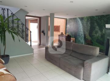 Casa · 231m² · 3 Quartos · 3 Vagas · Jacarepaguá Casa Tríplex 3 Quartos 1 Suíte  Closet  231 m² á venda .