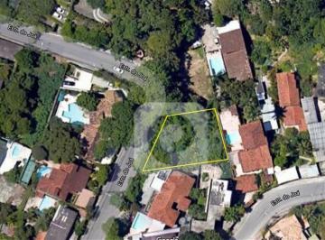 Terreno · 604m² · Terreno Exclusivo na Estrada do Joá com Vista Privilegiada.