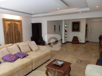 Apartamento · 249m² · 4 Quartos · 1 Vaga · Apartamento em Copacabana reformado à venda com 249m², 4 quartos sendo 4 suites e 1 vaga