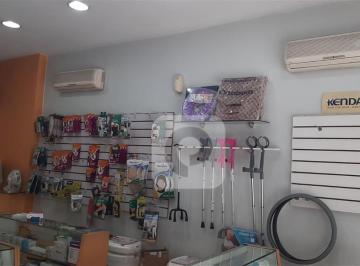 Comercial · 70m² · Loja Comercial em Laranjeiras com Ótima Localização e Diversas Possibilidades!