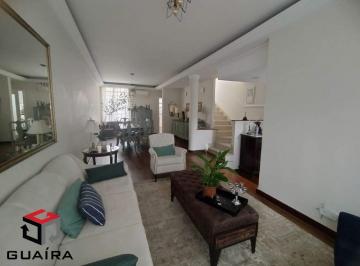 Casa · 250m² · 3 Quartos · 2 Vagas · Maravilhoso sobrado reformado á venda com 250m² em Mirandópolis.