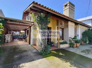 Casa · 100m² · 2 Quartos · 3 Vagas · Casa em Daniela - aluguel temporada - Florianópolis – SC