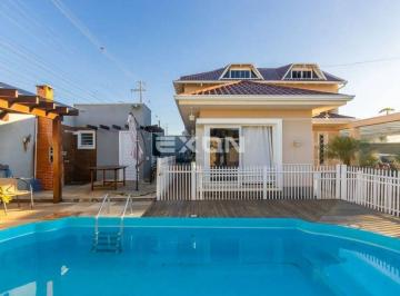 Casa · 364m² · 4 Quartos · 3 Vagas · Casa à venda em Piraquara com 364m² – Alto Padrão com Piscina
