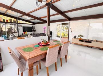 Casa · 330m² · 3 Quartos · 4 Vagas · Casa em Jardim Indaiá, Embu das Artes/SP de 330m² 3 quartos à venda por R$ 1.890.000,00
