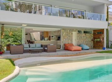 Casa · 469m² · 5 Quartos · 4 Vagas · Casa para venda com 5 quartos sendo 5 suites no Jardim Marajoara