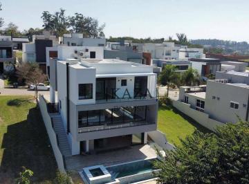 a8bb182b9d1a695ca3c525489d50c2808afec117 · Casa com 4 quartos à venda, 422 m² no Condomínio Alphaville Nova Esplanada na cidade de Votorantim/S