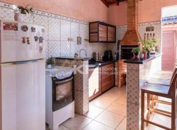 Casa · 176m² · 3 Quartos · 2 Vagas · Casa à venda com 3 quartos, sendo 1 suite com área gourmet no bairro Alexandre Balbo - Ribeirão Pret