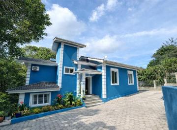 Casa · 228m² · 3 Quartos · 4 Vagas · Condomínio com 3 quartos à venda em Caraguatá - SP