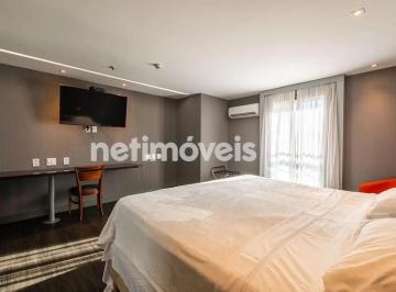 Quarto e escritório · SHN - Grand Mercure - Flat - 34m² - Reformado - Mobiliado - Vista livre