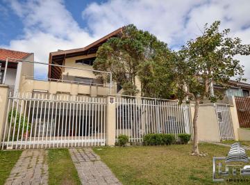 Casa de 5 quartos, Curitiba · Belíssimo Sobrado à venda no bairro Atuba com 5 quartos e com 4 vagas